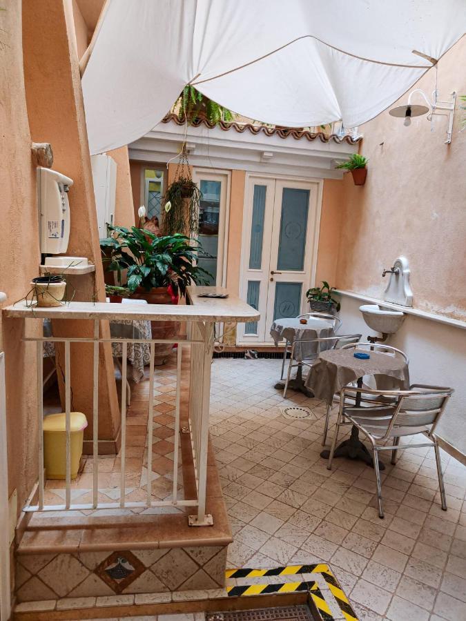 Nari Bed&Breakfast Gaeta Eksteriør bilde